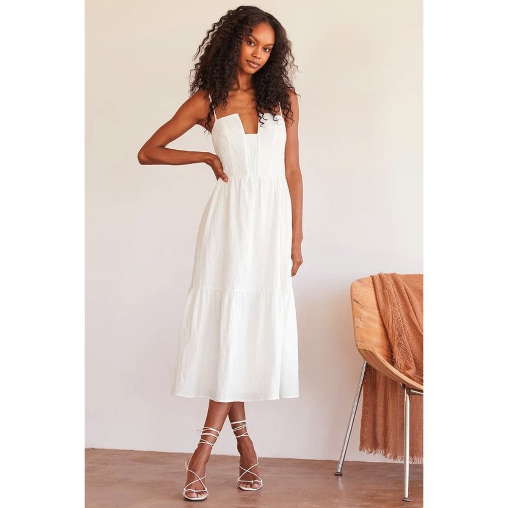 Lulus Smocked & Tiered Sleeveless Midi Dress w/Notched Bodice and Pockets White - Picture 3 of 6